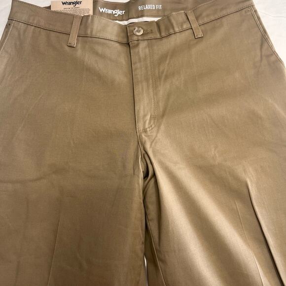 Men’s New Wrangler Riata Khakis pants - Picture 7 of 7